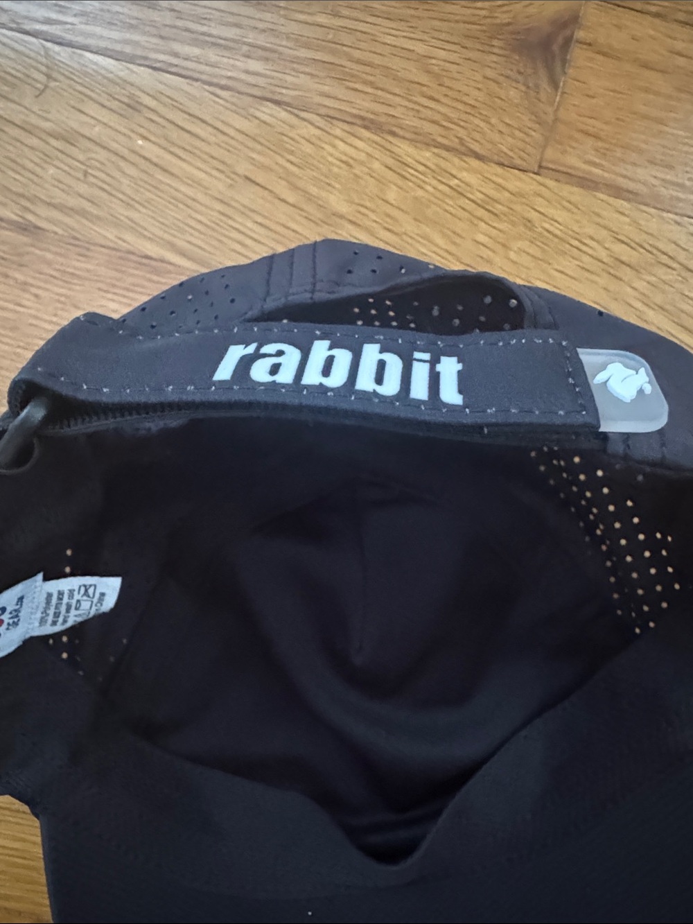 Rabbit performance hat - Picture 5 of 5